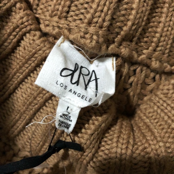 dra Los Angeles Chunky Knit Distressed Crop Crew Neck Sweater Sz Large - Picture 5 of 6